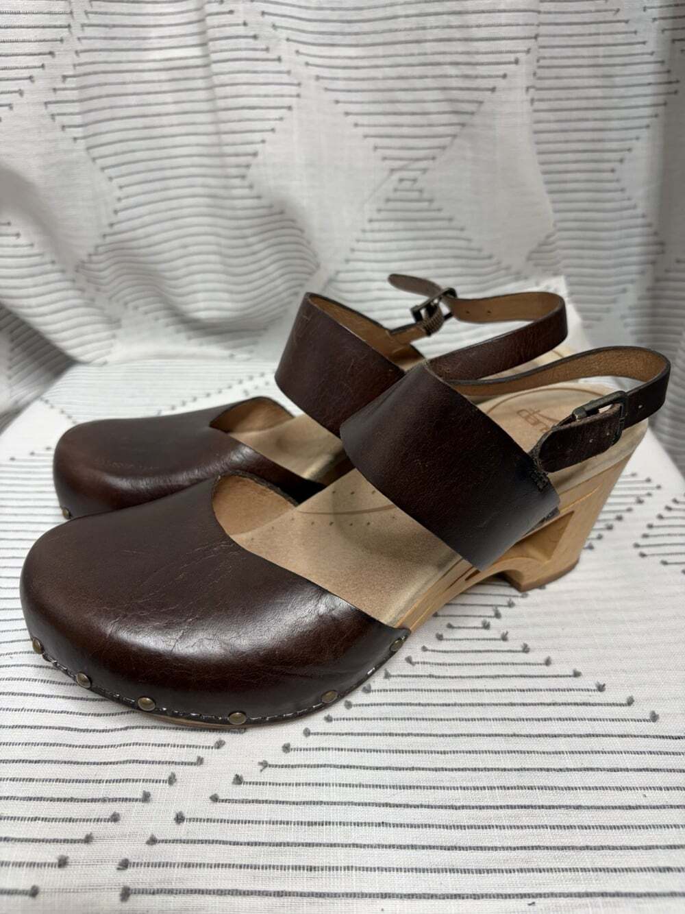 Dansko Thea Brown Leather Wood Wedge Heel Sandals Clog Women's 39 EU/8.5US